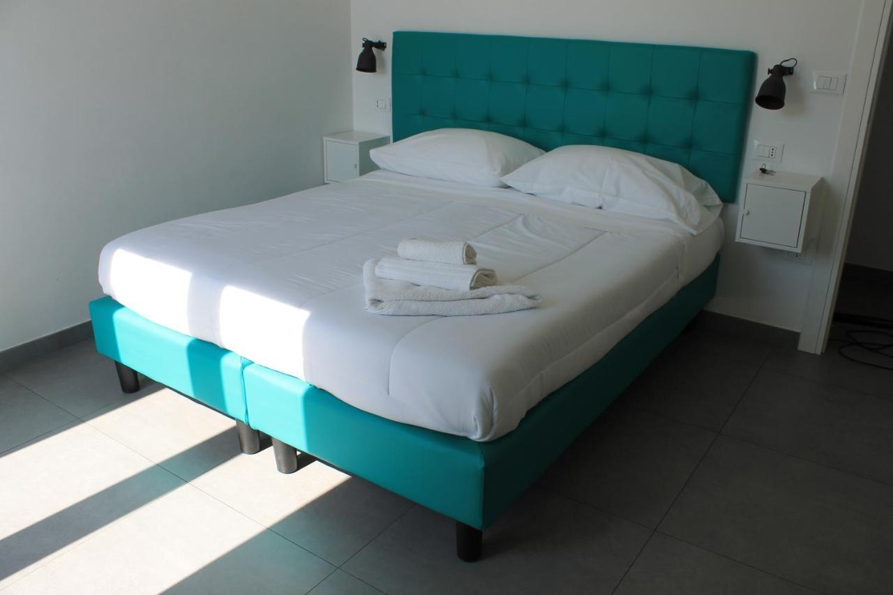 Deluxe Double Room Balcony,1079875489:JPEG