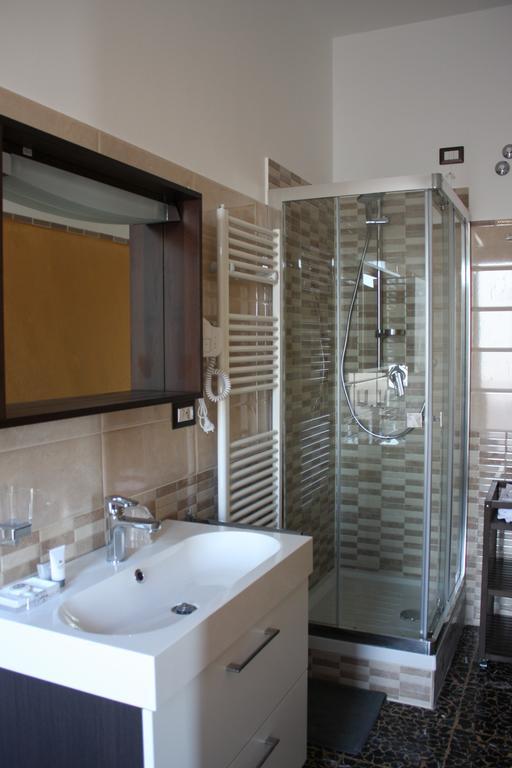Double or Twin Room Private Bathroom