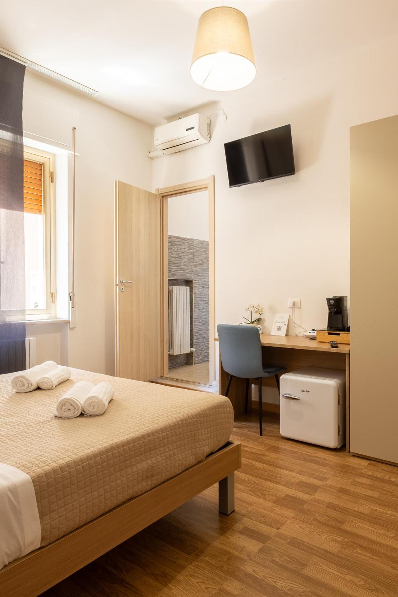 Large Double Room
