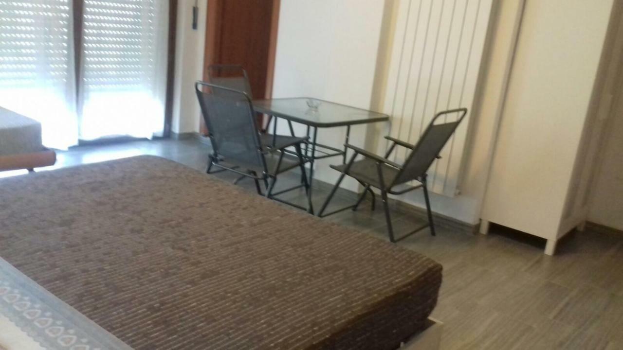 Triple Room with Private Garden,864128159:JPEG