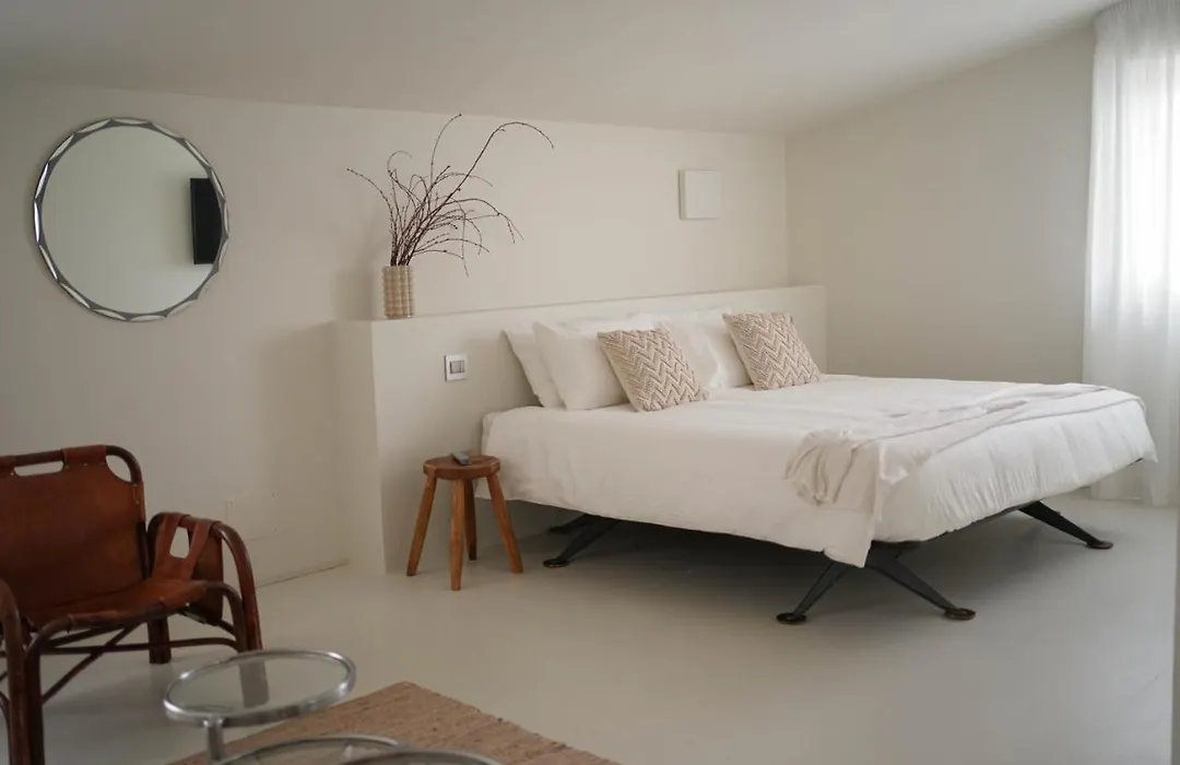 Parisina Design Rooms-1