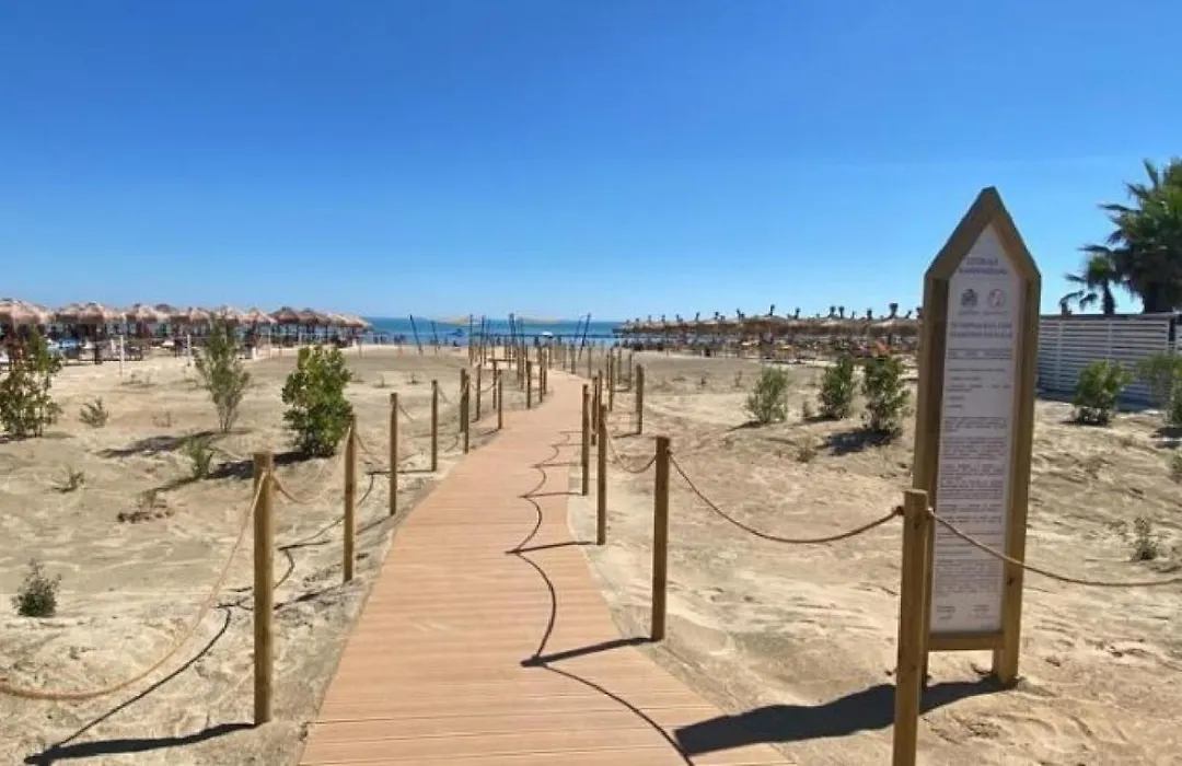 CASA MIRO' vicinissima al mare e parcheggio privato gratuito se disponibile-1