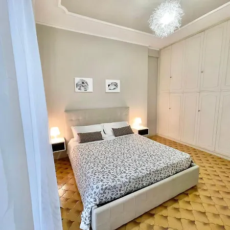 Regina Elena Apartment 2-2