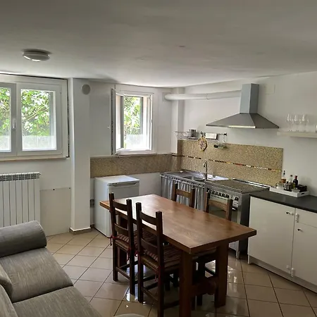 Appartamento zona residenziale, due passi dal mare-3