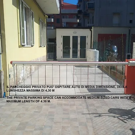 CASA MIRO' vicinissima al mare e parcheggio privato gratuito se disponibile-2