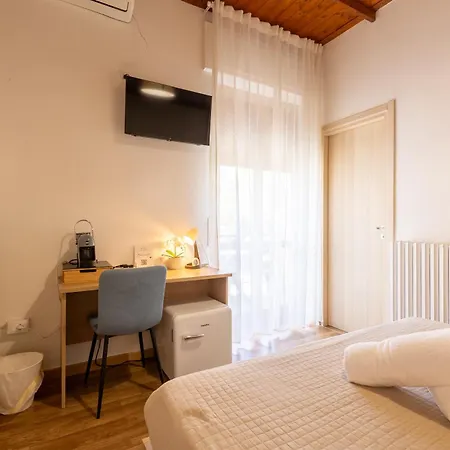 Acquacorrente Rooms - a due passi dal mare-2